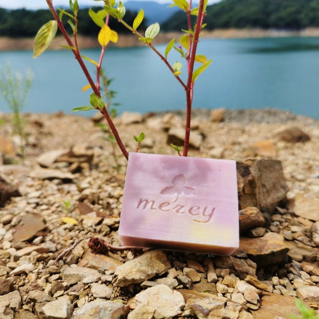 紫隐少女薰衣草精油手工皂 - 肥皂/手工皂 - 其他材质 紫色