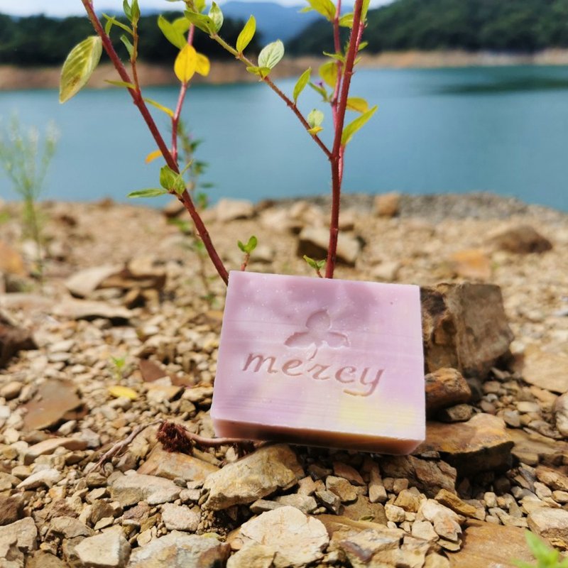 紫隐少女薰衣草精油手工皂 - 肥皂/手工皂 - 其他材质 紫色