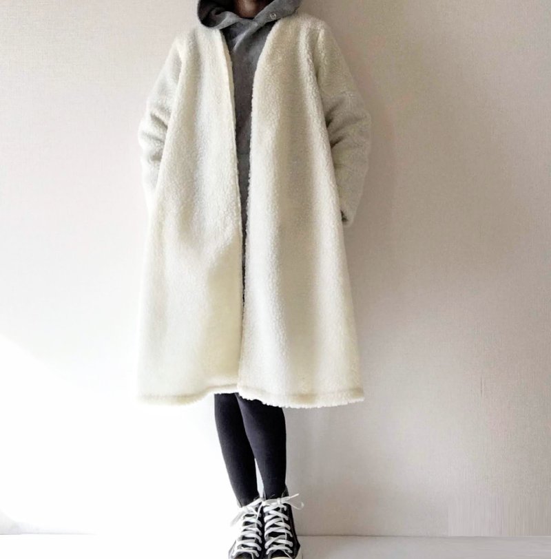 Simple 　Boa coat  white - 女装休闲/机能外套 - 其他材质 白色