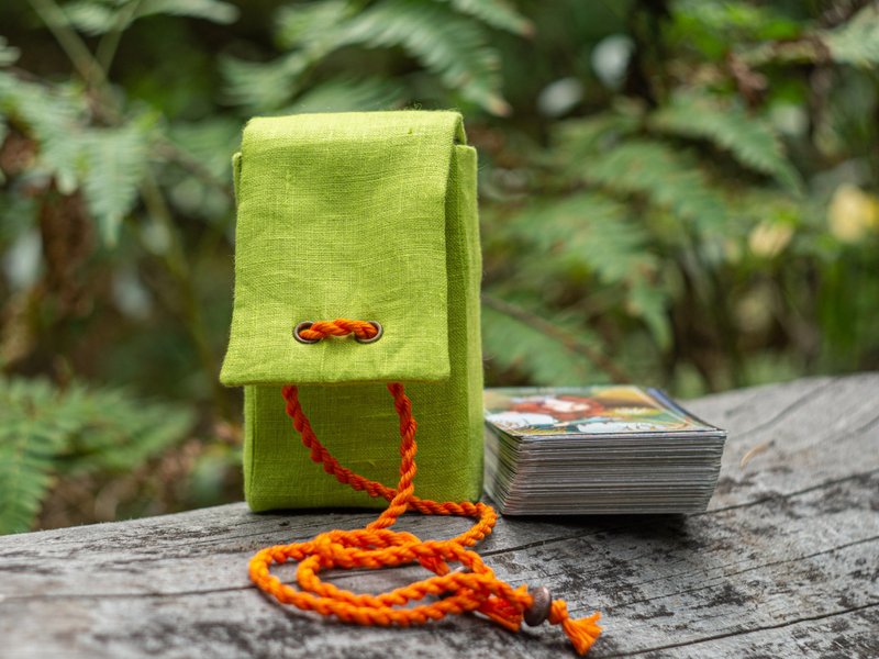 Green Lime Linen Laced Tarot Cards Case Oracle Deck Pouch Tarot Deck Holder - 其他 - 棉．麻 绿色