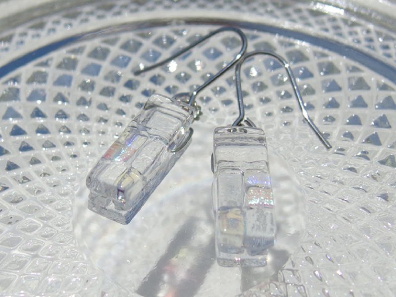[One-of-a-kind item] Aurora glass (Aurora [cold color]) Earrings / Clip-On [Choice of metal fittings] [Made to order] - 耳环/耳夹 - 玻璃 透明