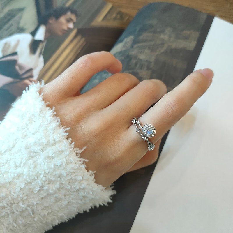 Le Bonheur 月光石编织戒指 开口可调节(情人节 生日礼物) - 戒指 - 半宝石 蓝色