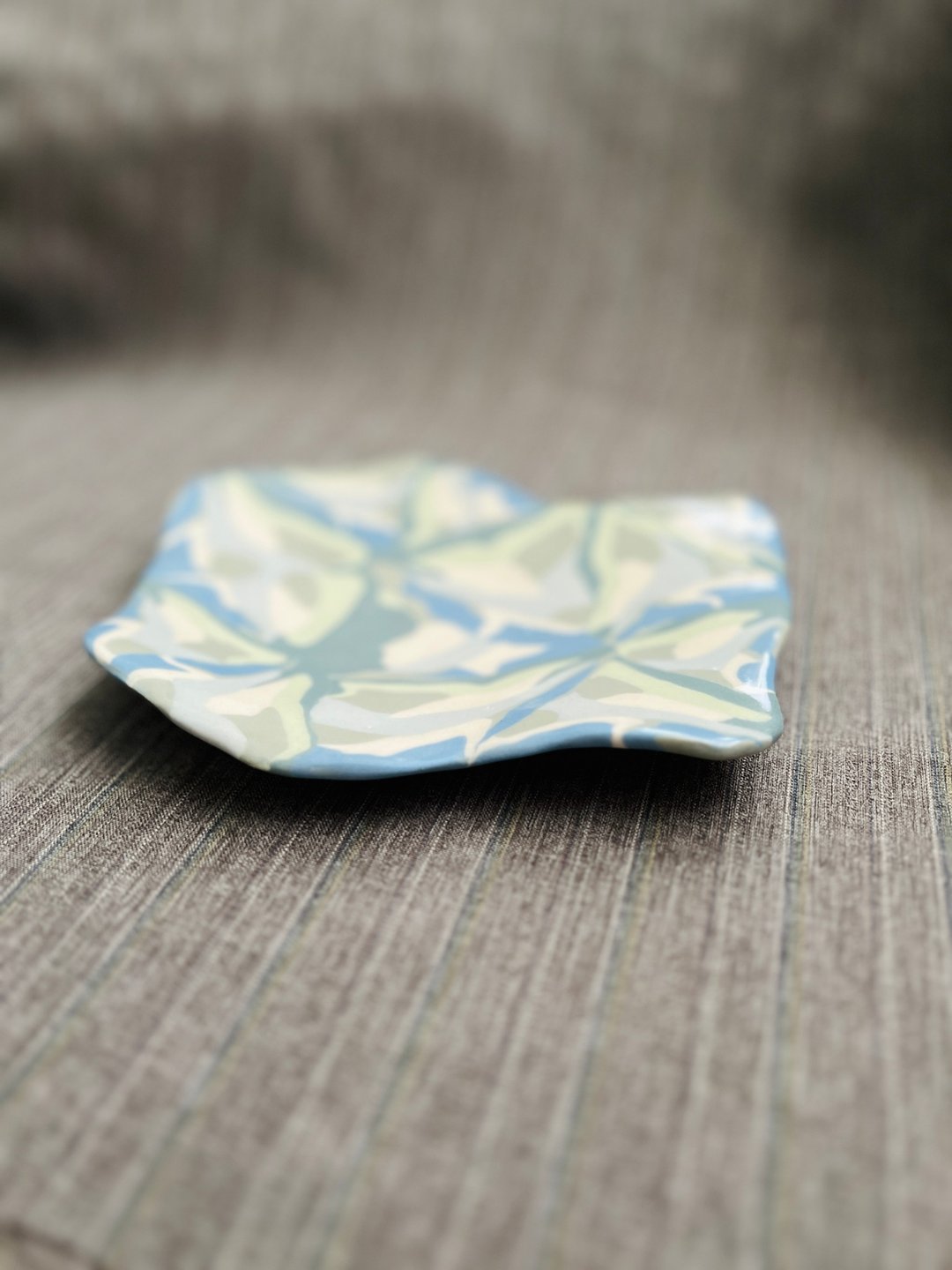 冷花曲面  手捏陶 绞胎豆皿16.9 x 15.1 x  2.1 cm - 盘子/餐盘/盘架 - 陶 