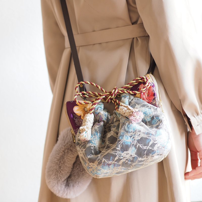 Cat-shaped purse shoulder bag with gorgeous lace - 侧背包/斜挎包 - 棉．麻 蓝色