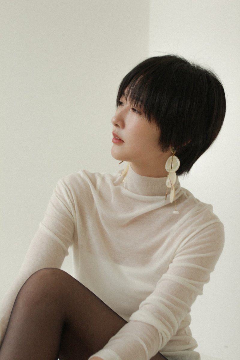 2020末一 耳环 / 耳夹可 树脂 矿石 白 礼物 - 耳环/耳夹 - 树脂 白色