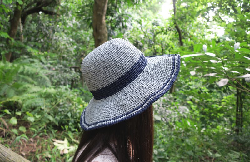 阿母の手做帽-夏日草帽-条纹大圆帽/深蓝条纹与浅灰/设计限量款 - 帽子 - 纸 蓝色