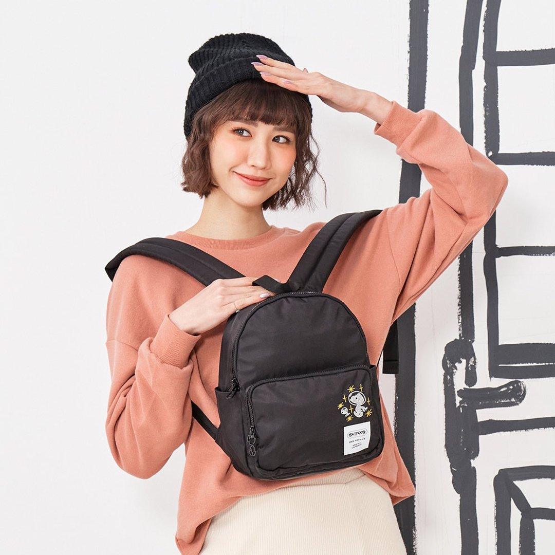 【OUTDOOR】SNOOPY后背包-小-黑色 ODP20C02BK - 后背包/双肩包 - 尼龙 
