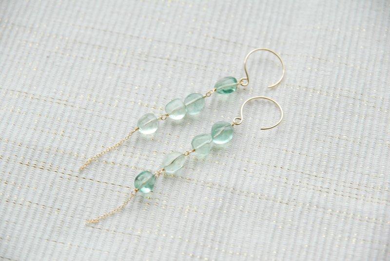 Green flow Light of earrings (14 gold gf) - 耳环/耳夹 - 宝石 绿色