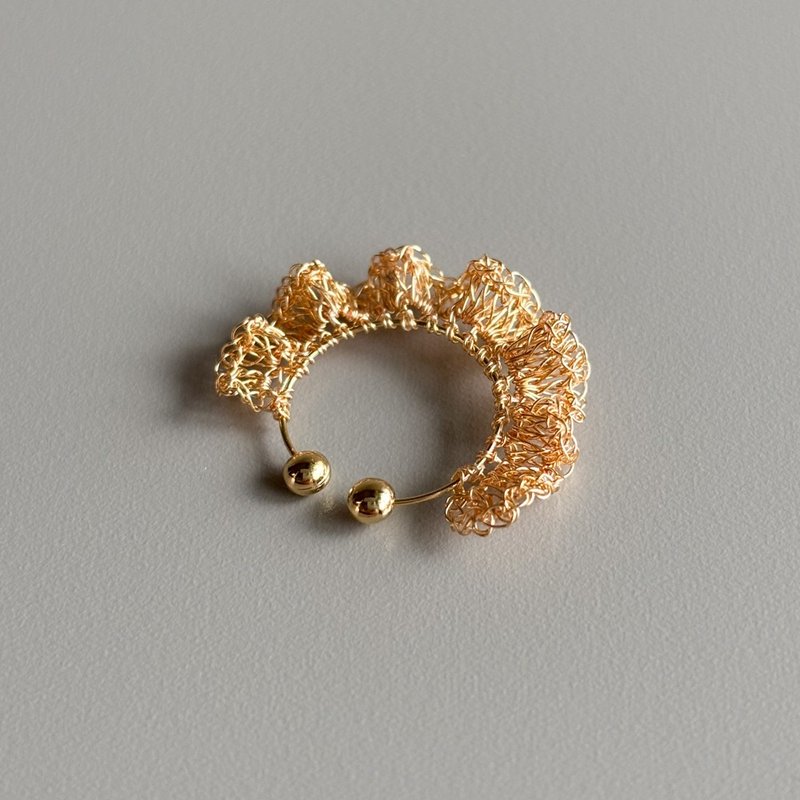 澎澎蕾丝 金属钩织耳骨夹 金色 - 耳环/耳夹 - 铜/黄铜 金色