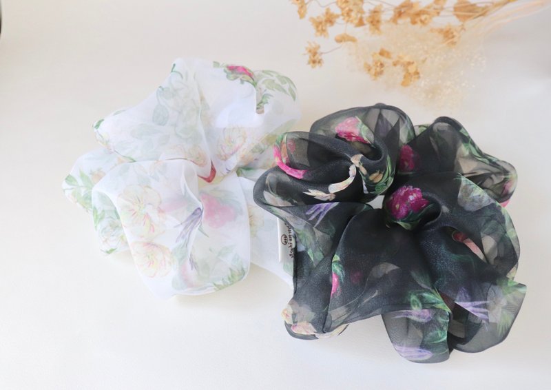 Botanical art scrunchie set Asahi art style original textile big scrunchie - 发饰 - 橡胶 多色