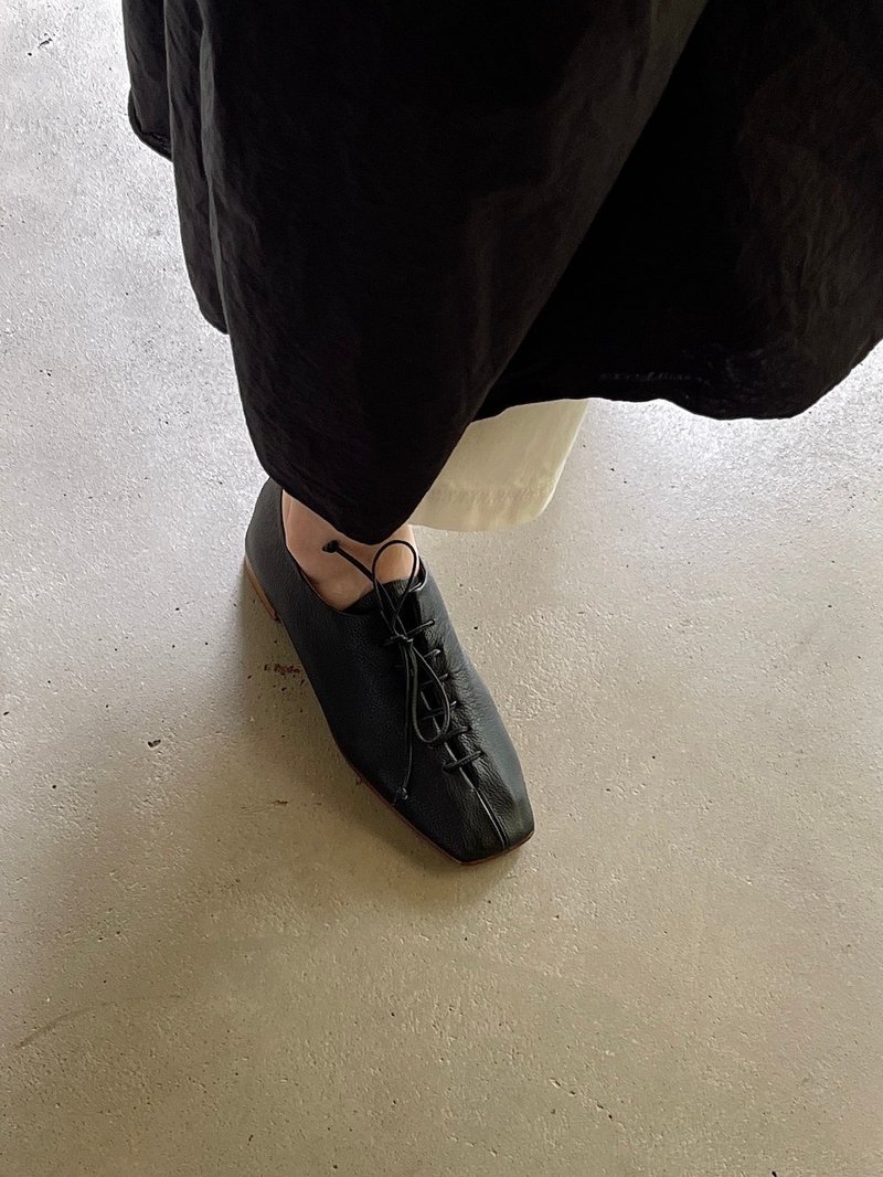 原皮整片裁切 手工做 極簡绑带方頭皮鞋 黑色 - 其他女款皮鞋 - 真皮 多色