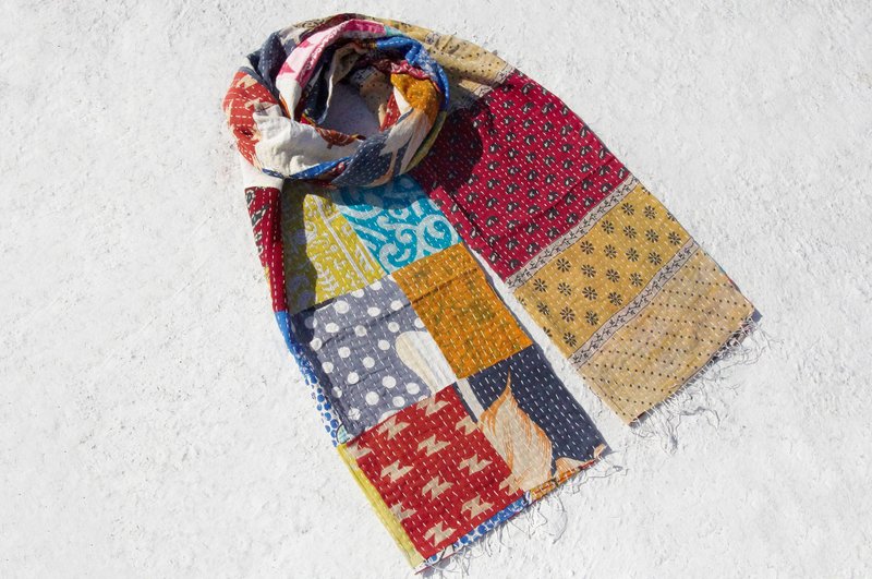 快速到货 限量一件 手缝纱丽布丝巾 / 刺绣丝巾 / 刺绣围巾 / 手缝纱丽线丝巾 / 纱丽布拼接 - 民族风 花田与点点水玉 - 丝巾 - 棉．麻 多色