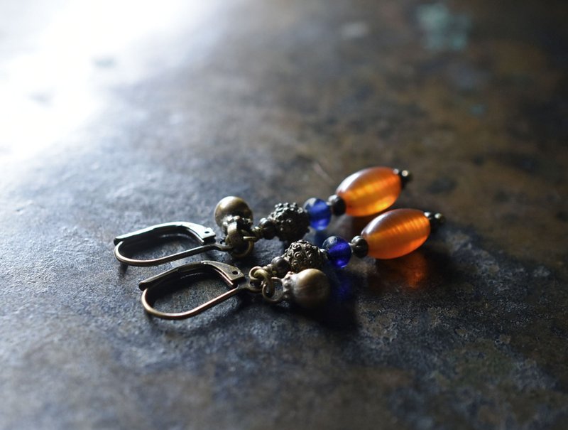 掸族复古红玉髓与蓝色琉璃珠、点点黄铜、民族铃铛耳环 - 耳环/耳夹 - 宝石 橘色