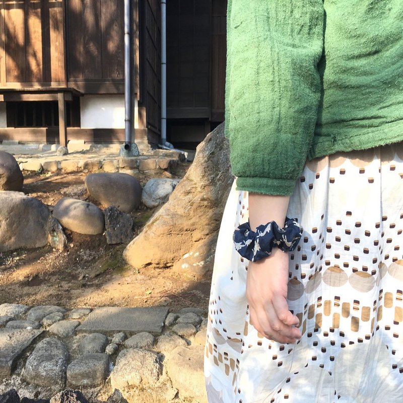 小趣日 | 小花针线房.蓝色月光猫咪花布发圈.手制.加强型松紧带 - 发饰 - 棉．麻 蓝色