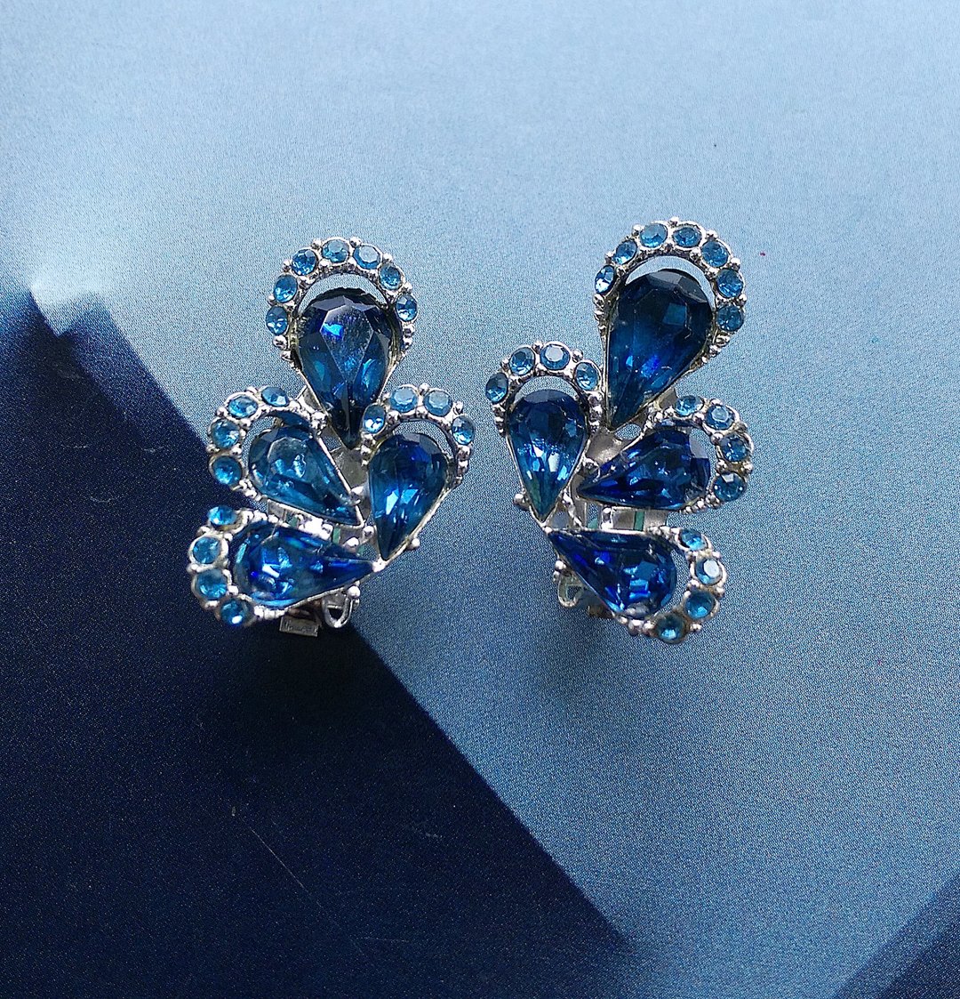 Vintage Jewelry 西洋古董饰品 立体 水滴 双色钻 对称 夹式耳环 - 耳环/耳夹 - 其他金属 金色