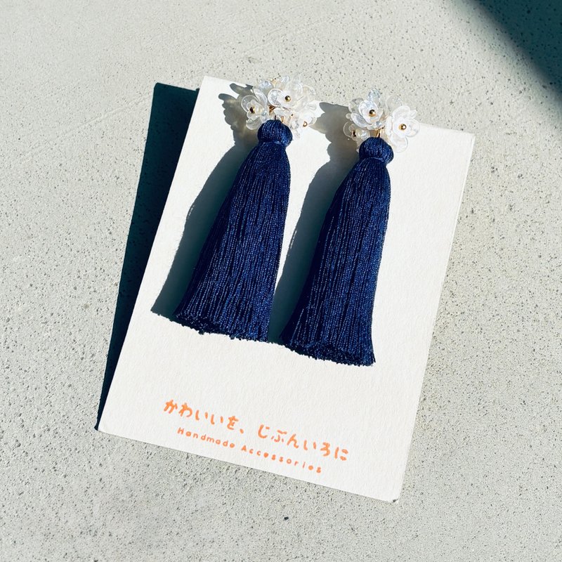 茉莉花耳环 - 耳环/耳夹 - 绣线 蓝色