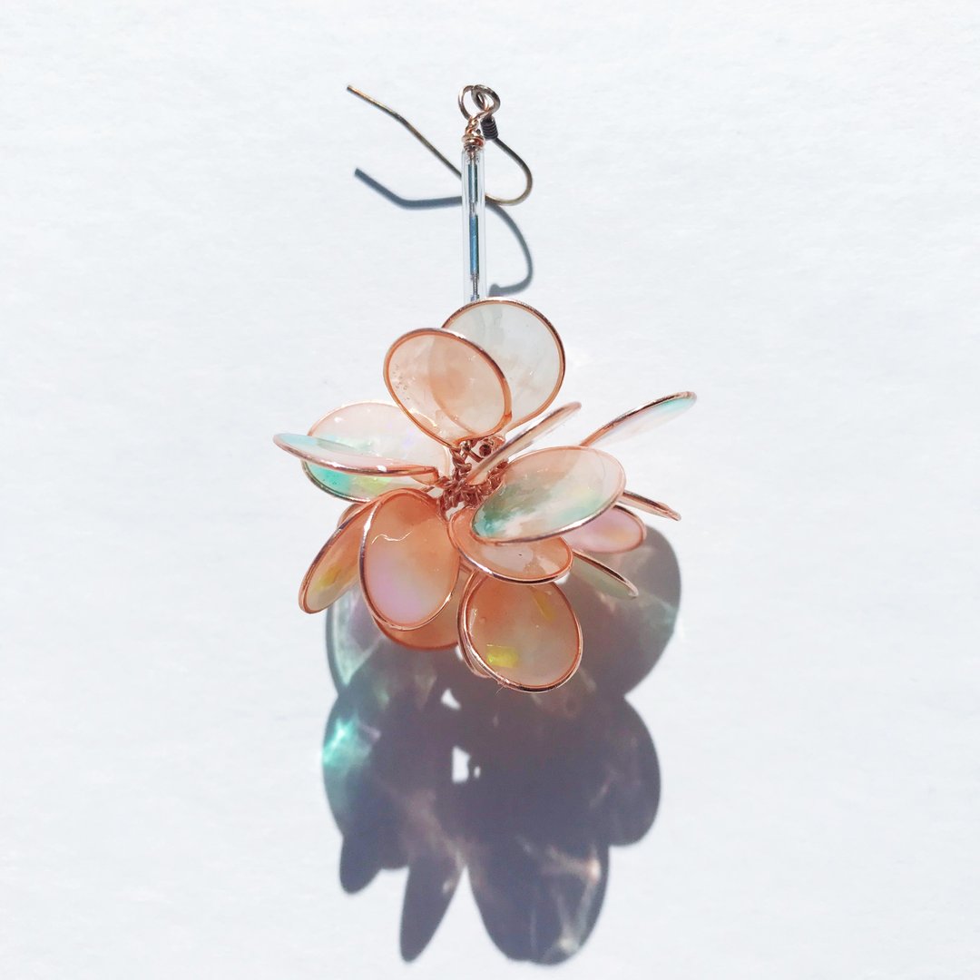 <Coral>单边造型手工设计树脂耳环/垂吊款/earring/accessories - 耳环/耳夹 - 其他材质 粉红色