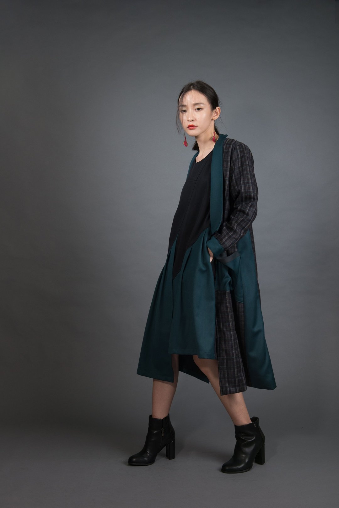 墨绿森林长外套 - 女装休闲/机能外套 - 聚酯纤维 绿色