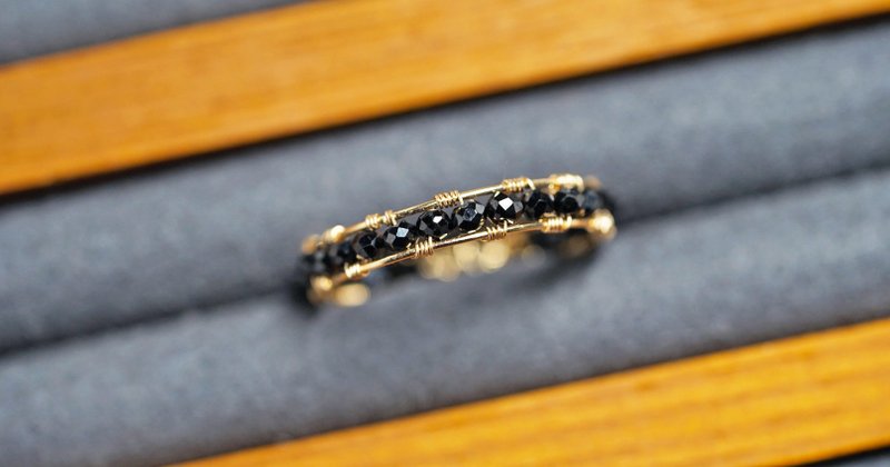 纯手工14K包金绕线黑尖晶开口戒指 - 戒指 - 宝石 多色