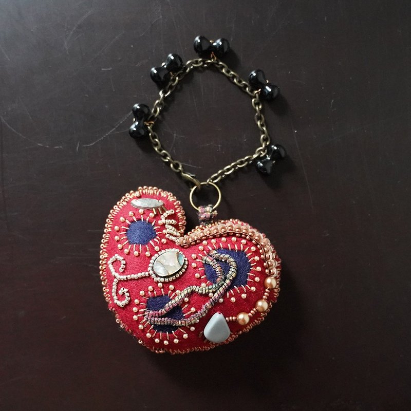 heart shaped bag charm,  beaded bag charm, bag charm ,gift for her, red heart, f - 吊饰 - 羊毛 红色