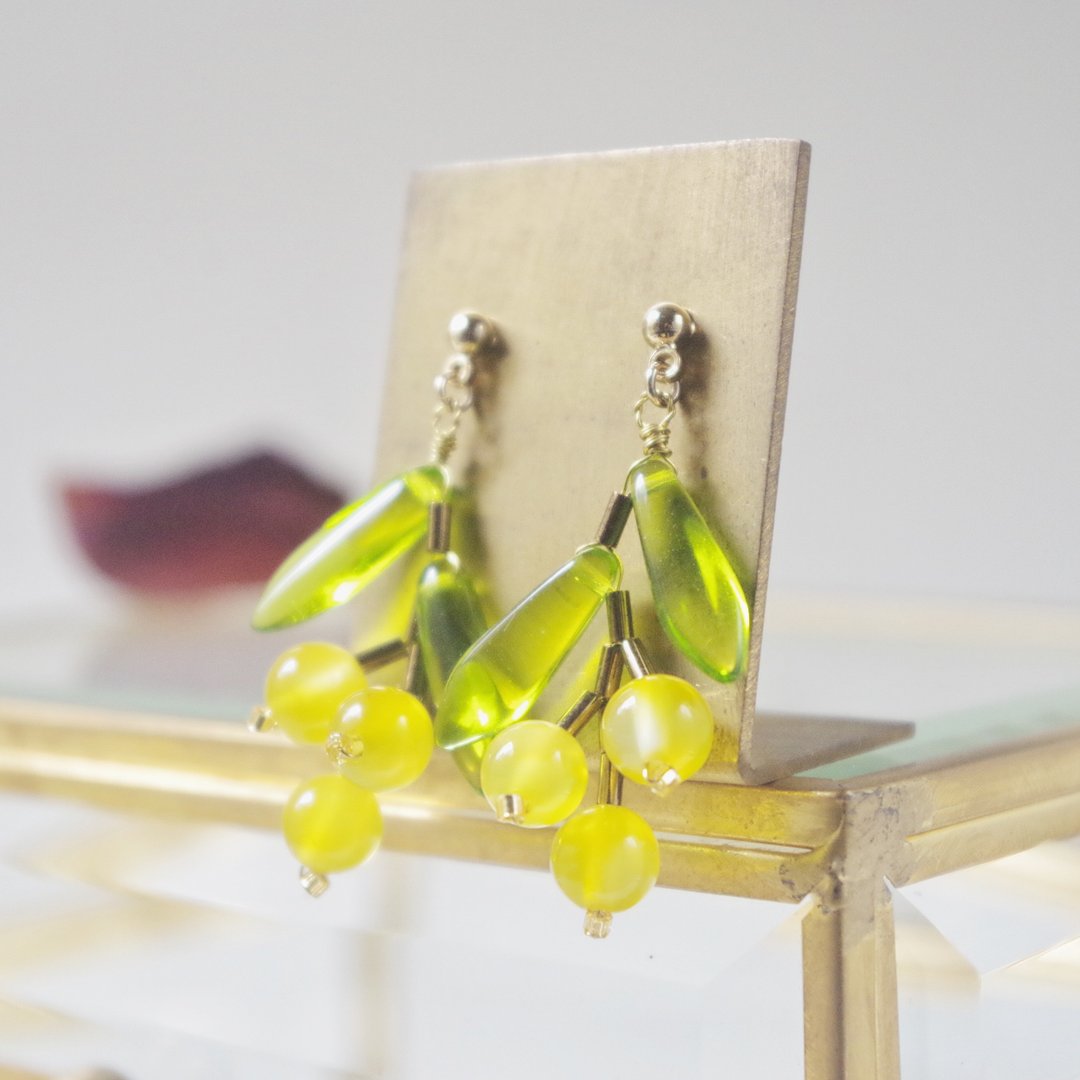 Tree nuts earrings / Lemon (Yellow agate) - 耳环/耳夹 - 半宝石 黄色