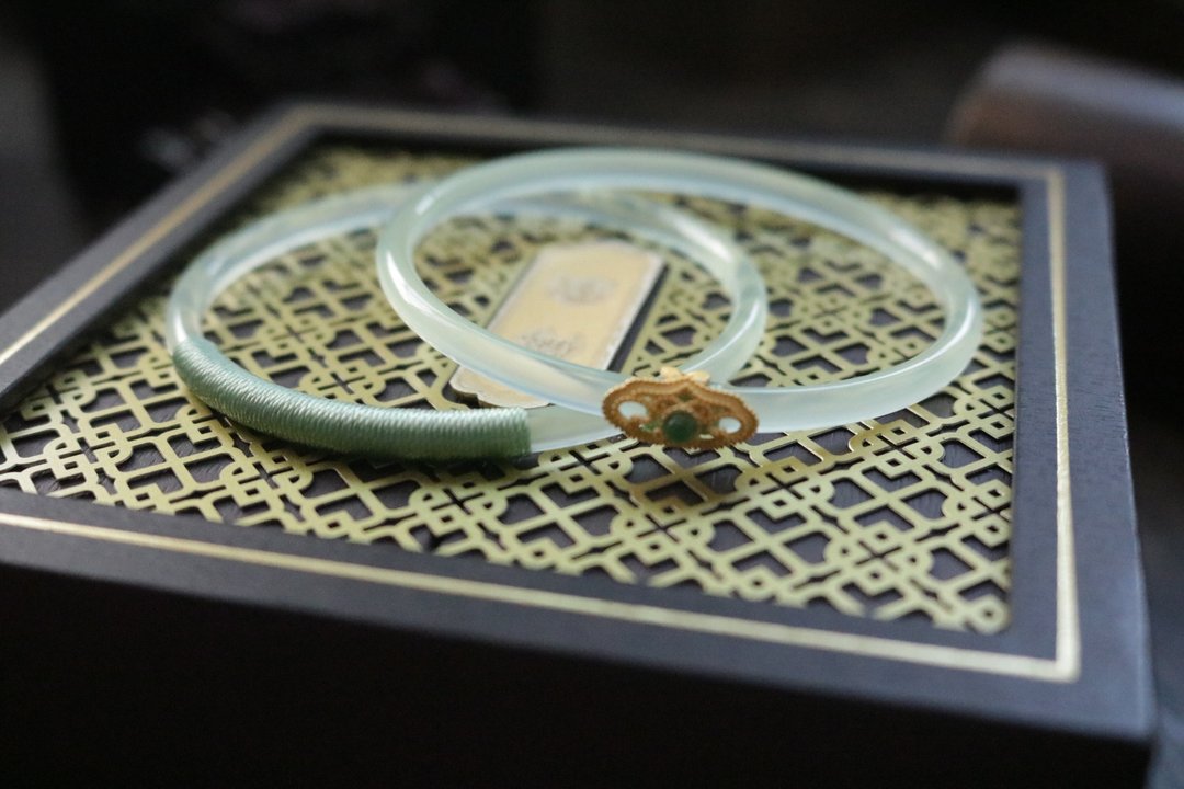 天然玉髓叮当手镯对镯叠带碧绿色手环 - 手链/手环 - 半宝石 绿色