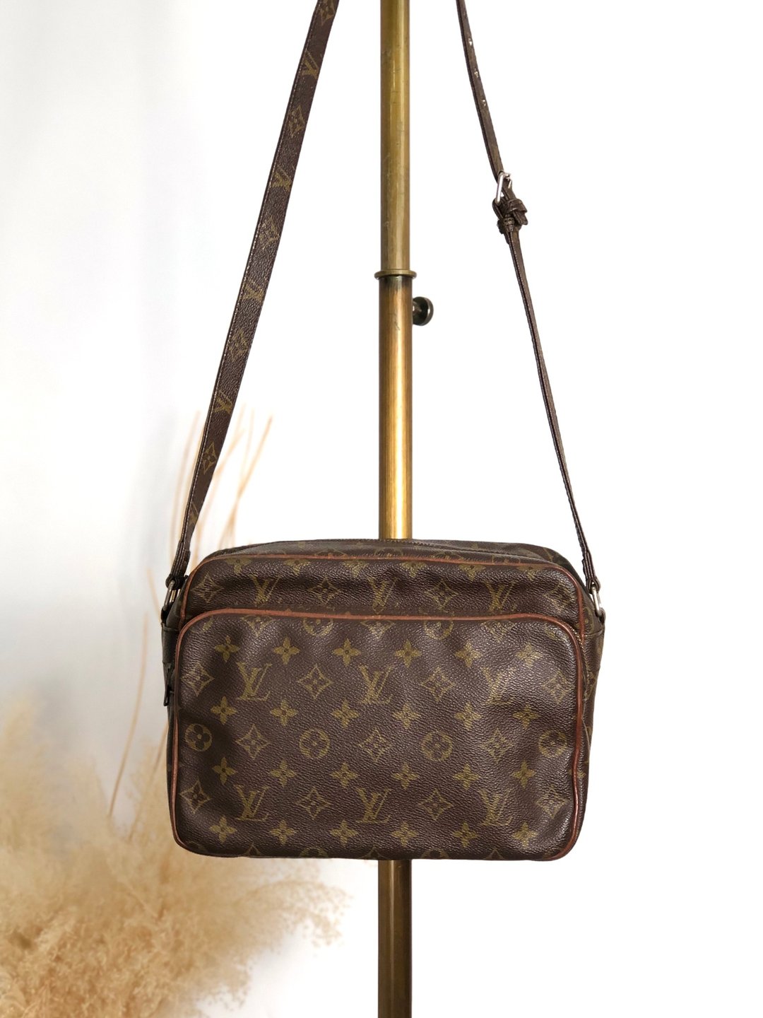 【日本直送名牌中古包】LOUIS VUITTON 路易威登 Monogram 侧背包 棕色 PVC 皮革 旧款 Nile sawe4x - 侧背包/斜挎包 - 防水材质 咖啡色