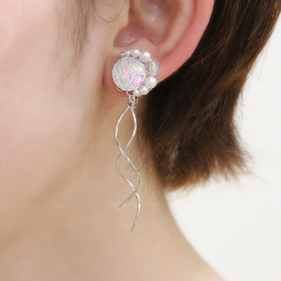 Mermaid Earrings Mermaid Princess Scales Earrings Aurora Color - 耳环/耳夹 - 压克力 透明