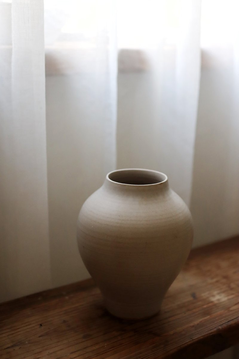 雾白釉极简花器 - 花瓶/陶器 - 陶 白色