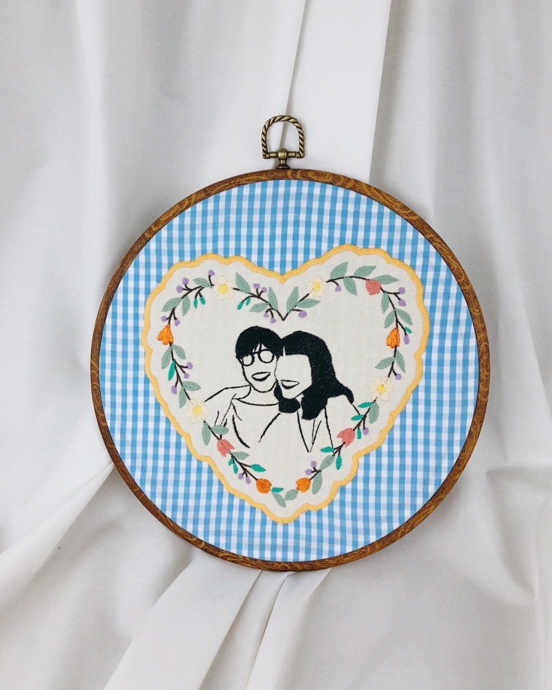 Customized Embroidery Minimal Style Circle frame 10 in. - 其他 - 绣线 白色