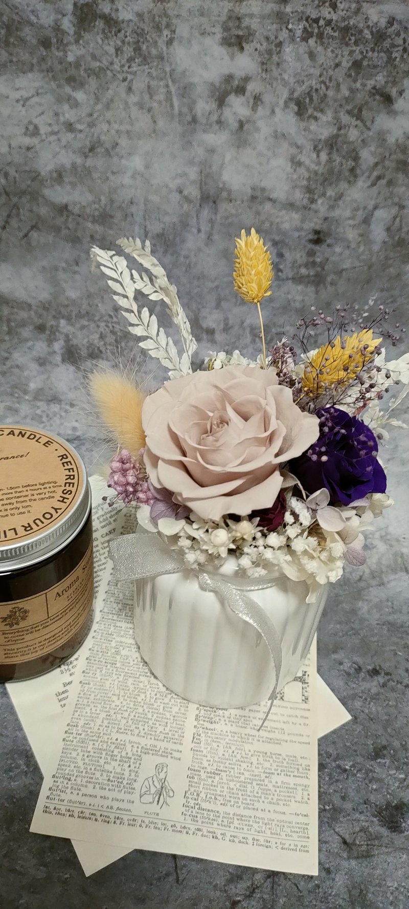 绮思艺想-日本永生不凋玫瑰花-牛奶花瓶 - 干燥花/捧花 - 植物．花 多色