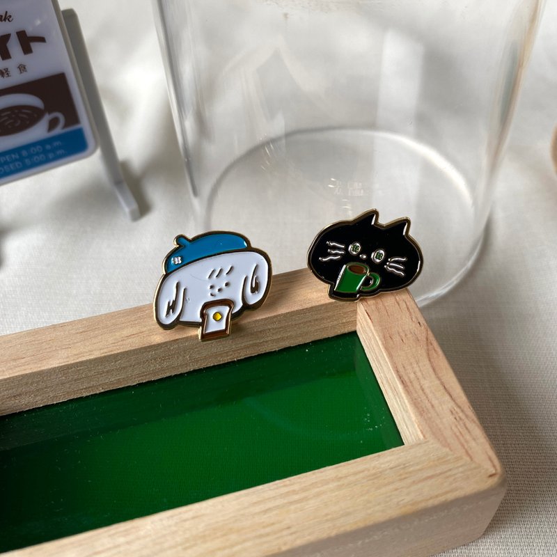 KOBE KOKO角色金属徽章 PIN 两款 - 徽章/别针 - 其他金属 