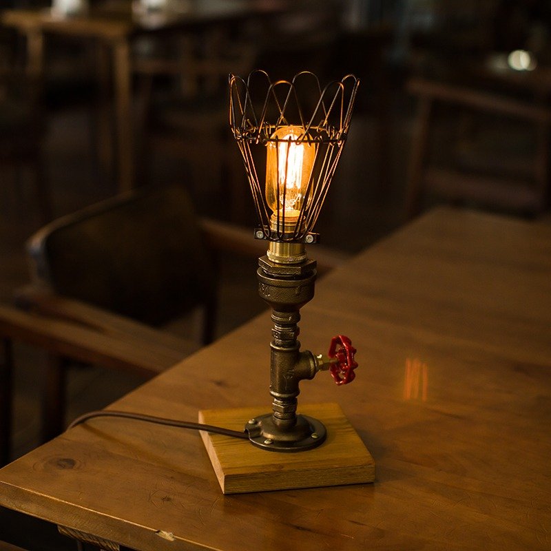 【情人节礼盒】支持刻字工業風創意臺燈水管燈書房臥室床頭燈 - 灯具/灯饰 - 其他金属 咖啡色