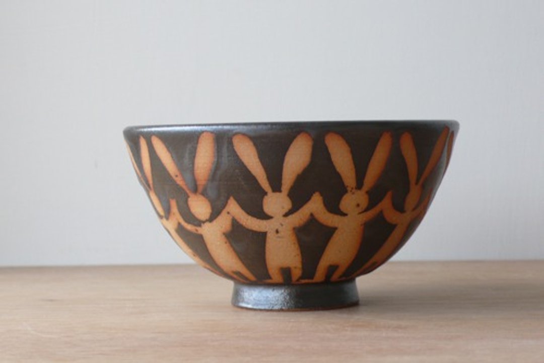 Teacups lined up rabbit black - 碗 - 陶 