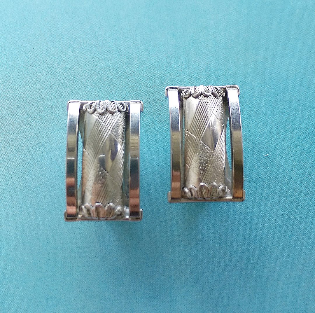 Vintage Jewelry 西洋古董饰品 银色调 个性 立体 夹式耳环 - 耳环/耳夹 - 其他金属 白色