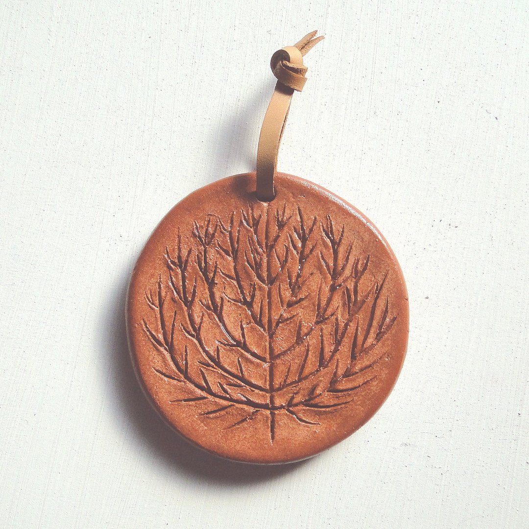 Seaweed motif  clay ornament - 墙贴/壁贴 - 粘土 咖啡色
