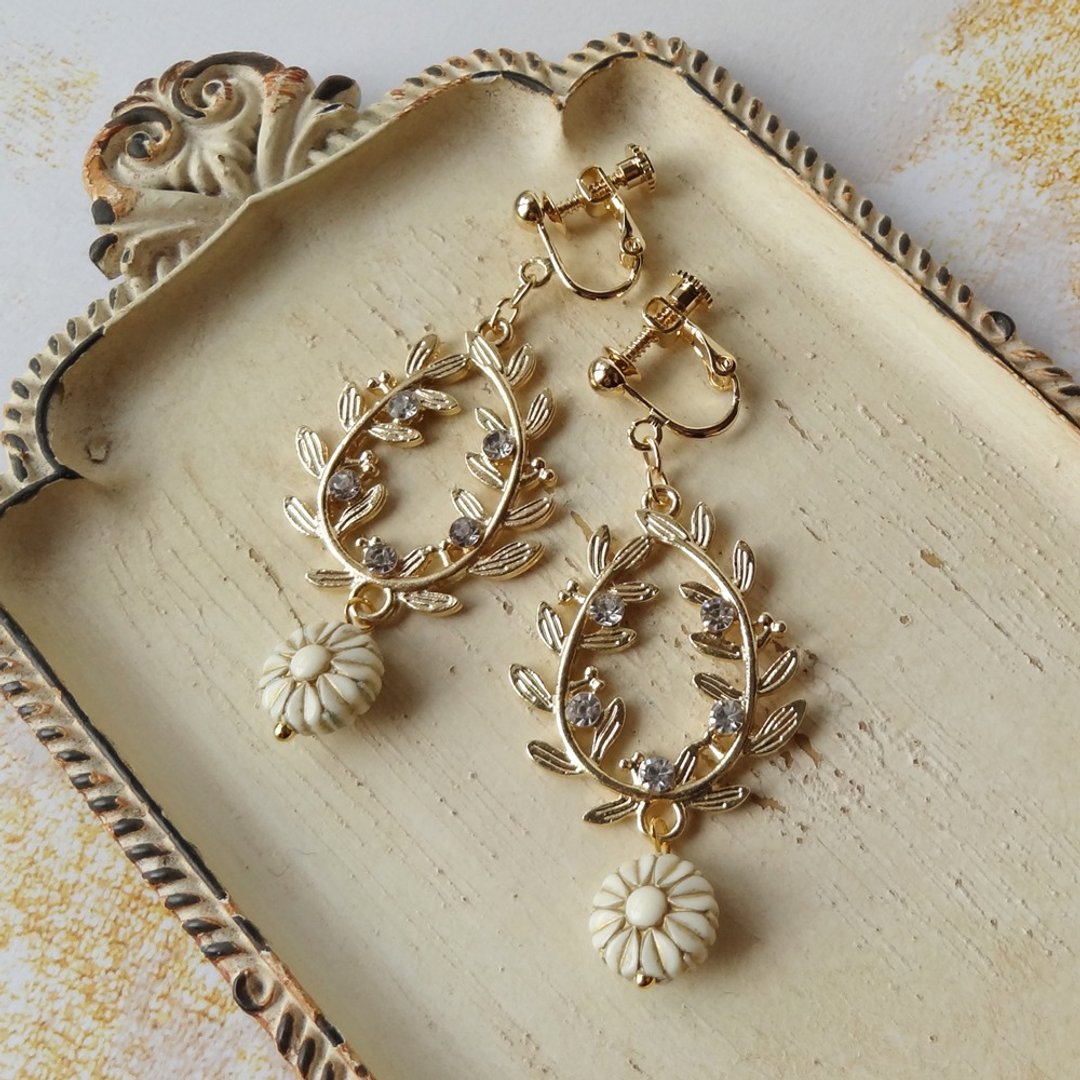 German made Brewer's bead shaking in lease Earrings - 耳环/耳夹 - 铜/黄铜 金色