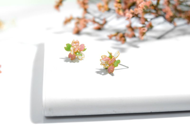 耳针x耳夹水晶花_樱花系列-繁樱(粉绿配色)_光点饰品 - 耳环/耳夹 - 树脂 粉红色