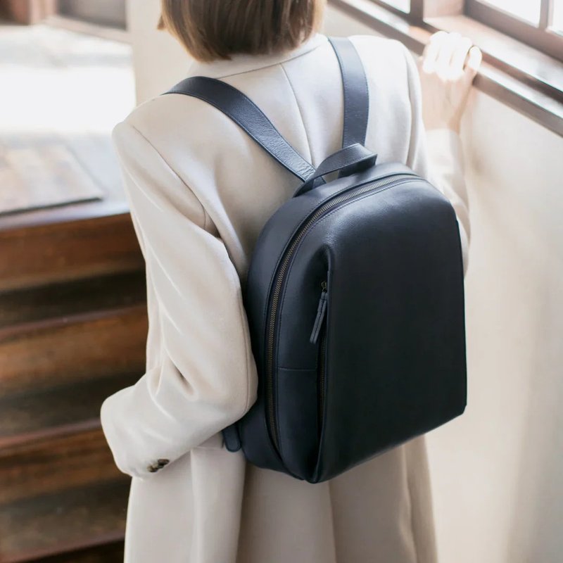 Kazematou 后背包 M-海军蓝 - 后背包/双肩包 - 真皮 蓝色