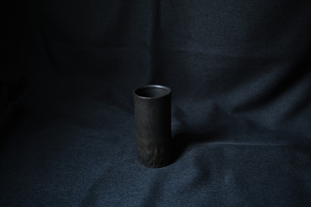 浅黑・鸢・树纹容器・花器 - 花瓶/陶器 - 陶 黑色