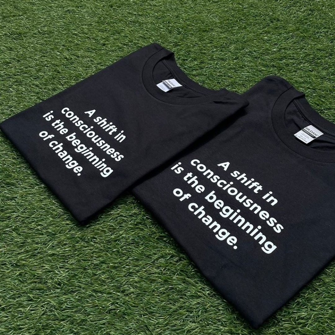 高美书屋 人类世特展 T-Shirt - 女装 T 恤 - 棉 黑色