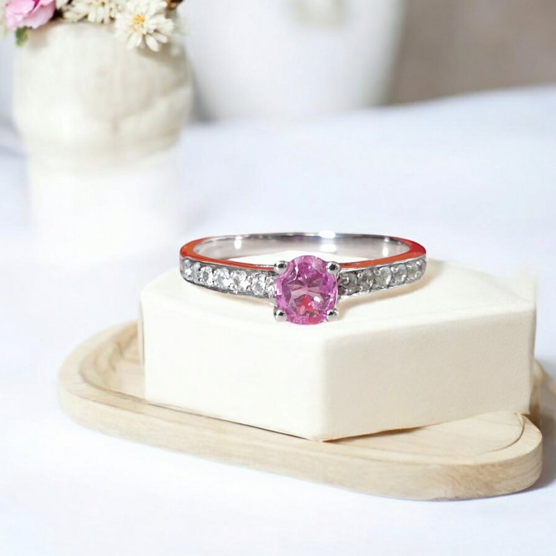 Pibk 蓝宝石戒指，4 毫米尺寸，缀以白色拓帕石，925 纯银戒台 - 戒指 - 宝石 多色