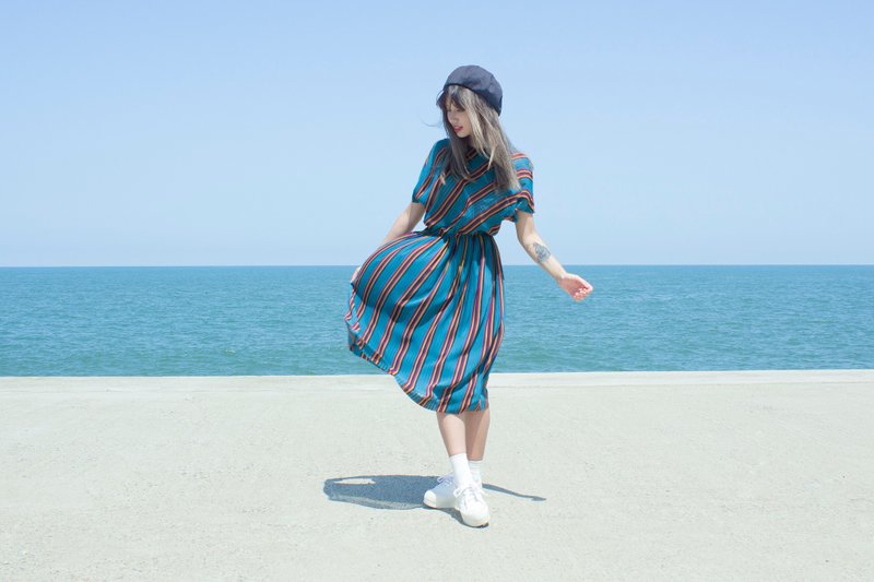 蓝绿直纹短袖古着洋装 - 洋装/连衣裙 - 聚酯纤维 蓝色