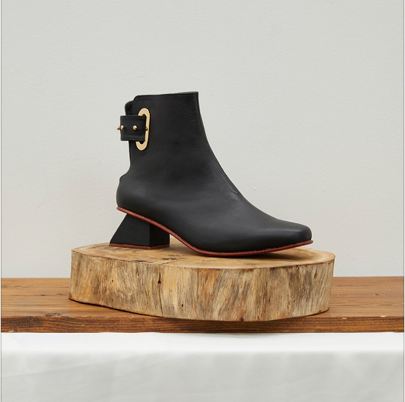 2.4 THE VOYAGE BOOTIE / BLACK - 女款休闲鞋 - 真皮 黑色