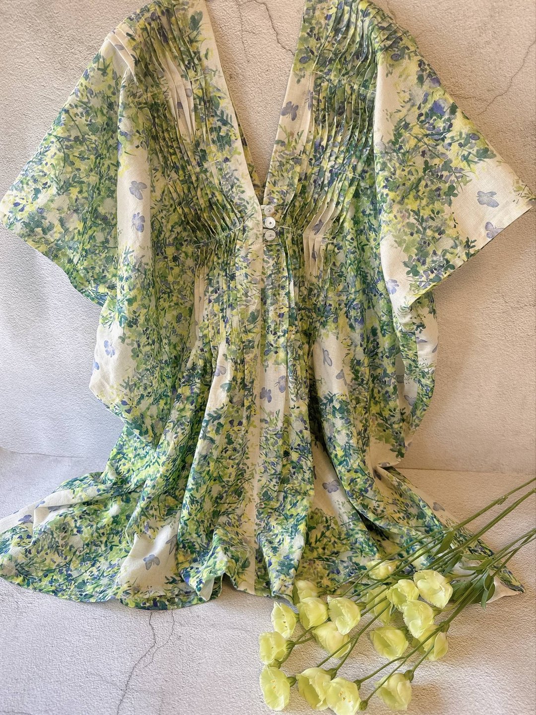 【快速出货】蝶舞花草印花棉麻前后v领立体波浪压褶垂袖罩衫上衣 - 女装上衣 - 棉 绿色