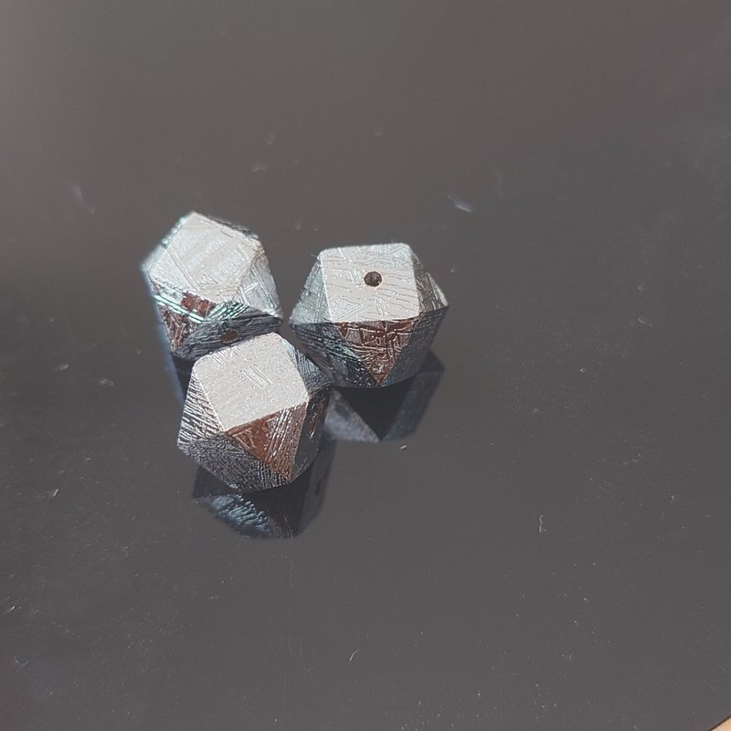 天铁单珠 (多边珠-8mm-银色) - 金工/饰品 - 其他金属 银色