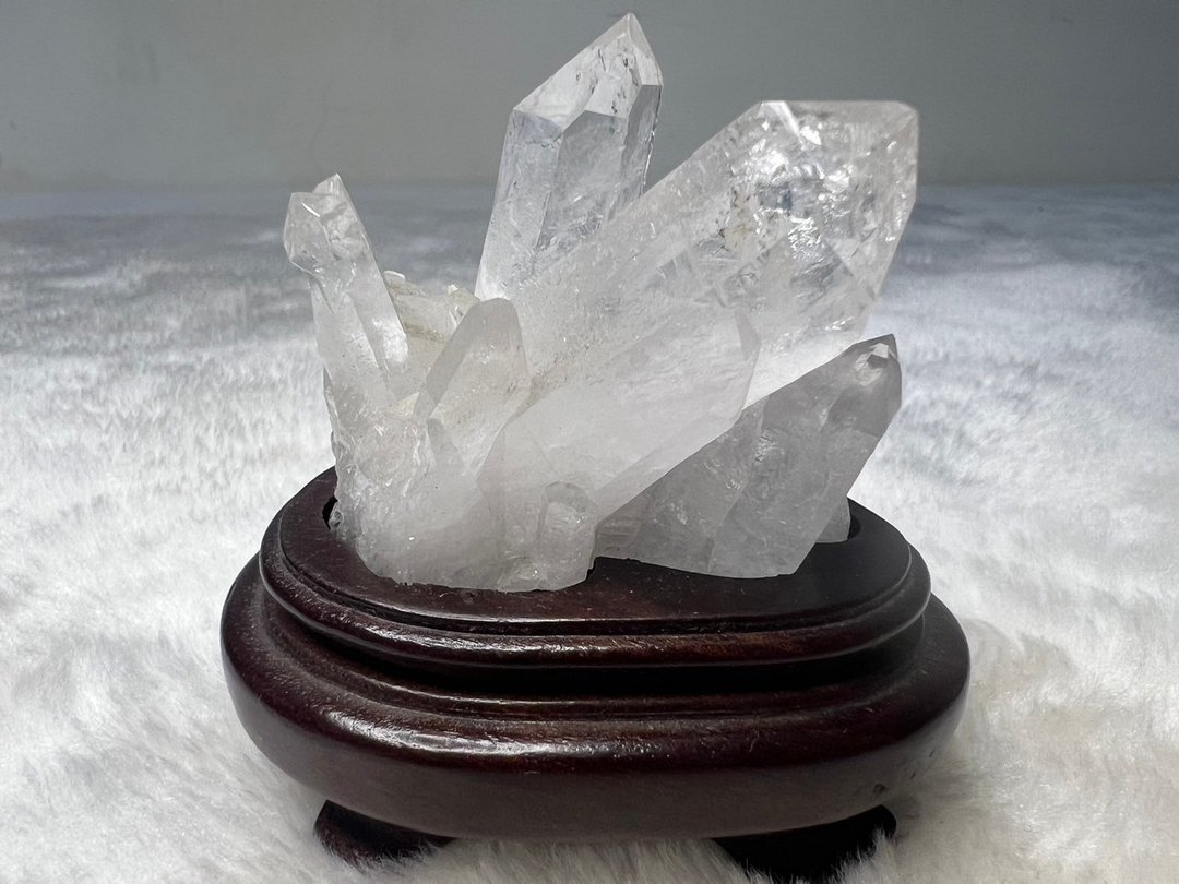 璀璨坊-白水晶簇(含原木底座) - 摆饰 - 水晶 白色