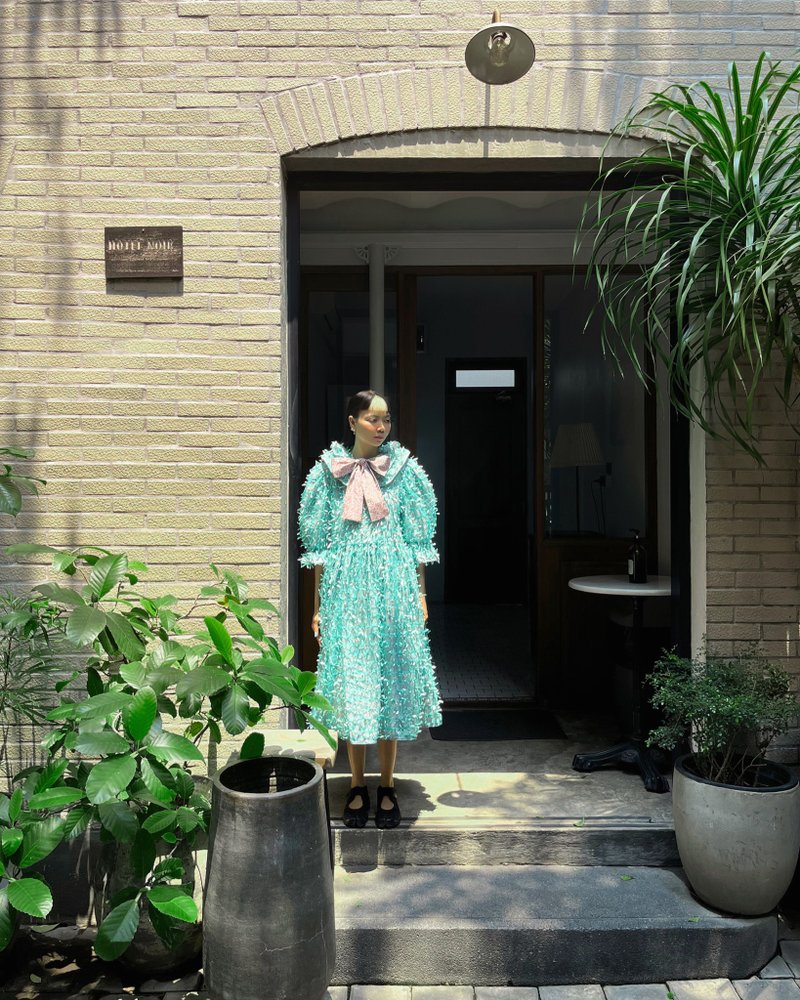 双层荷叶领连身裙，网纱蝴蝶结叠加印花布料 - 其他 - 棉．麻 绿色