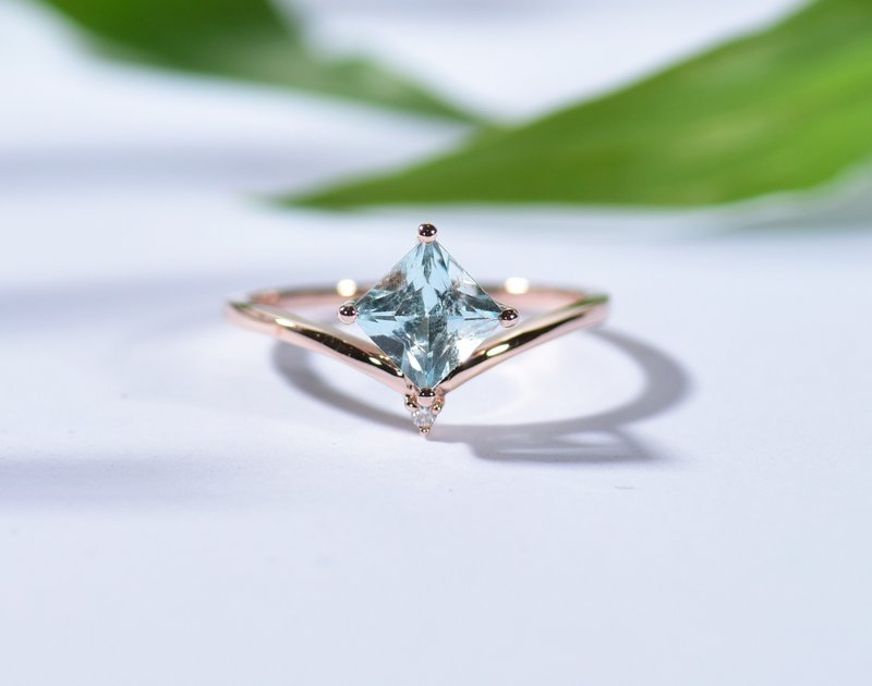 18K玫瑰金公主方海蓝宝V戒指 - 戒指 - 玫瑰金 蓝色