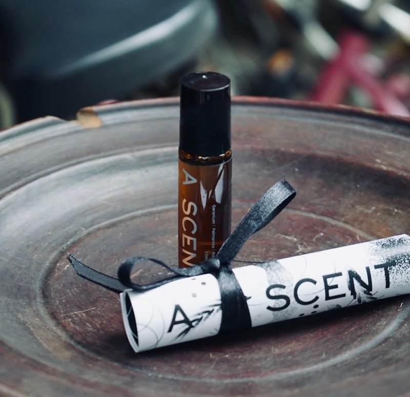 天竺葵香氛滚珠 - 香水/香膏 - 精油 卡其色